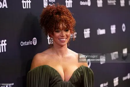 Erin Kellymen OnlyFans Leaked Free Thumbnail Picture - #6Ba4ljfMf9