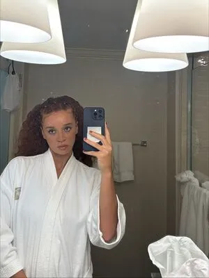 Erin Kellymen OnlyFans Leaked Free Thumbnail Picture - #aXgNAvmo6I