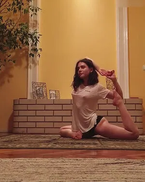 Erin Sanders OnlyFans Leaked Free Thumbnail Picture - #ULNRW5H0Vl