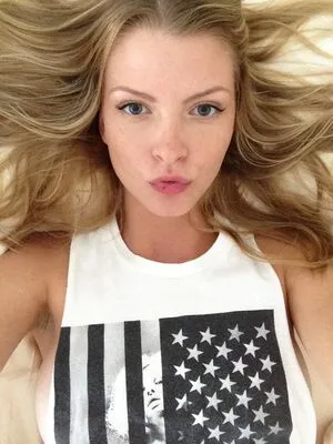 Erinmichellexo OnlyFans Leaked Free Thumbnail Picture - #CEN0YYKabD