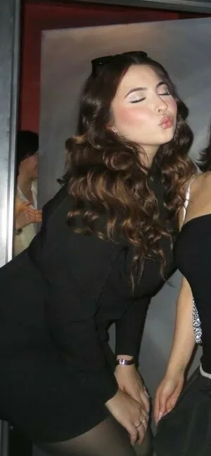 Erinsafran OnlyFans Leaked Free Thumbnail Picture - #BAPHbliYvH