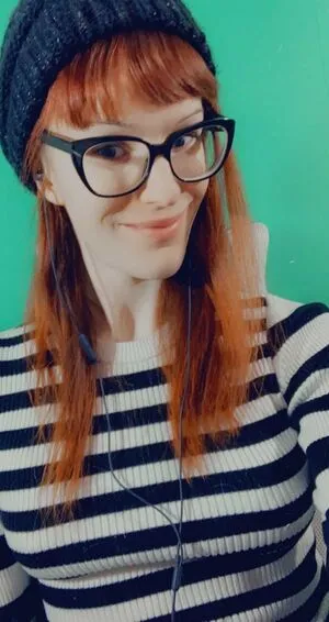 Erinsifer OnlyFans Leaked Free Thumbnail Picture - #KoGFQ985vy