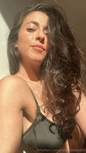 Eroticgoddess69 OnlyFans Leaked Free Thumbnail Picture - #brUgUmjRyc