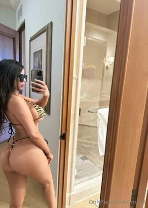 Eroticly OnlyFans Leaked Free Thumbnail Picture - #F8DmNUHoay