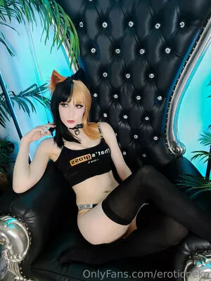 Eroticneko OnlyFans Leaked Free Thumbnail Picture - #uM1wp8GvEe