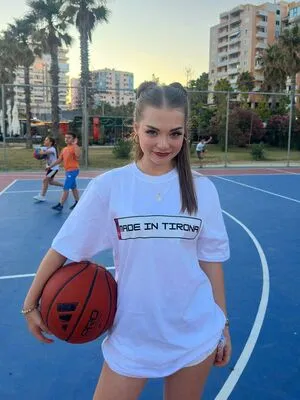 Erta Subashi OnlyFans Leaked Free Thumbnail Picture - #HKbA7Q09yz