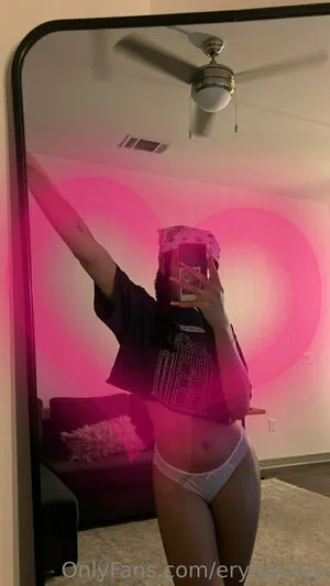Erynashea OnlyFans Leaked Free Thumbnail Picture - #AeWVyonlS9