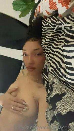 Erynashea OnlyFans Leaked Free Thumbnail Picture - #El4TENFDyo