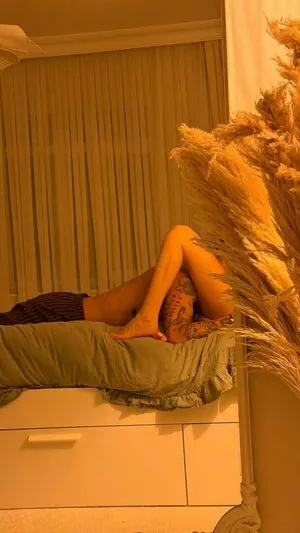 Es1nce OnlyFans Leaked Free Thumbnail Picture - #K1cE5e4u9C