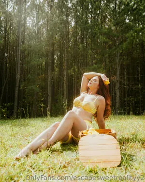 Escapesweetrealityy2 OnlyFans Leaked Free Thumbnail Picture - #t140ywrcgn