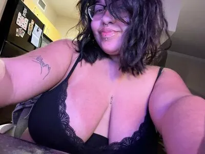 Escapewithmegan OnlyFans Leaked Free Thumbnail Picture - #s4Z53p94B0