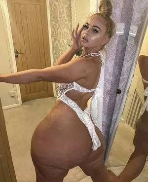 Esmee Dream OnlyFans Leaked Free Thumbnail Picture - #9TCrP3Vyrp