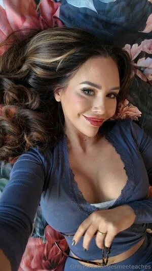 Esmeeteaches OnlyFans Leaked Free Thumbnail Picture - #F8gq4h1GR4