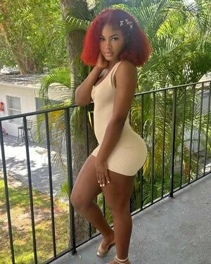 Espeyranza OnlyFans Leaked Free Thumbnail Picture - #6cPSH6fDo1