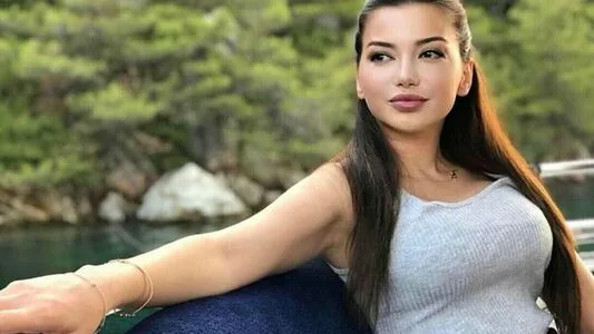 Esra Ezmeci OnlyFans Leaked Free Thumbnail Picture - #8CVqawFP0R