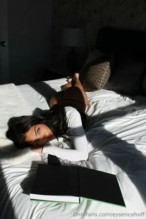 Essencehoff OnlyFans Leaked Free Thumbnail Picture - #LA7ADGWnn0
