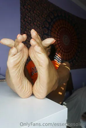 Essencesoles OnlyFans Leaked Free Thumbnail Picture - #S1rzj9JnIS