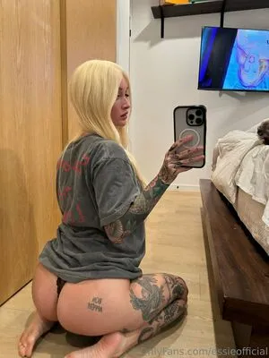 Essieofficial OnlyFans Leaked Free Thumbnail Picture - #PvKKnE0owc