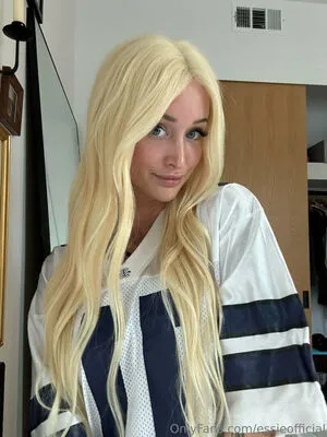 Essieofficial OnlyFans Leaked Free Thumbnail Picture - #RNuahmNcre