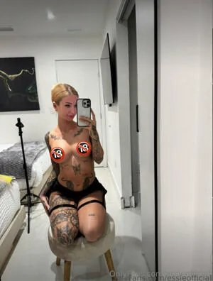 Essieofficial OnlyFans Leaked Free Thumbnail Picture - #Y4vqTiC9eH