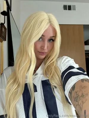 Essieofficial OnlyFans Leaked Free Thumbnail Picture - #jhMfuUXFfX