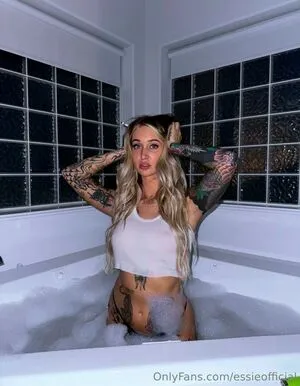 Essieofficial OnlyFans Leaked Free Thumbnail Picture - #sooxXjijHM