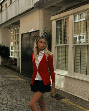 Estelle Ogilvy Estelle Langinier OnlyFans Leaked Free Thumbnail Picture - #LIK4Z2iipU