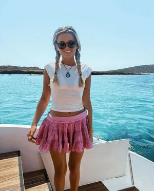 Estelle Ogilvy Estelle Langinier OnlyFans Leaked Free Thumbnail Picture - #XGImxHcbwV