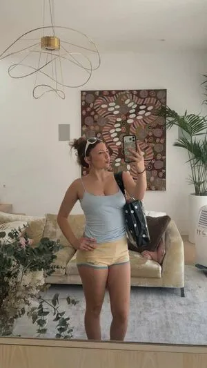 Ester Dobrik OnlyFans Leaked Free Thumbnail Picture - #avFvptq9ss