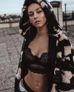 Ester Expsito OnlyFans Leaked Free Thumbnail Picture - #5X6YQIPiEp