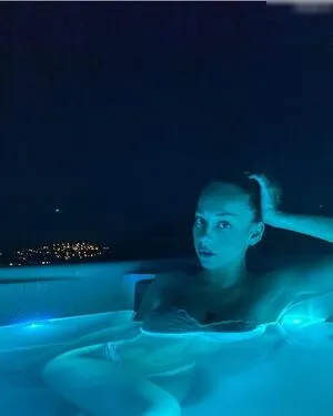 Ester Expsito OnlyFans Leaked Free Thumbnail Picture - #ETtTMNph96