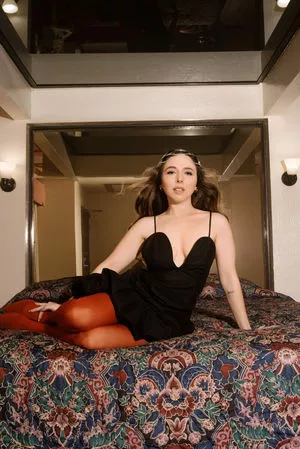 Esther Povitsky OnlyFans Leaked Free Thumbnail Picture - #YxHi9VzuGA