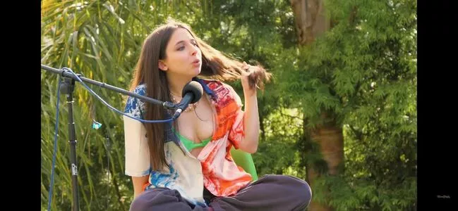 Esther Povitsky OnlyFans Leaked Free Thumbnail Picture - #dcefMGws82