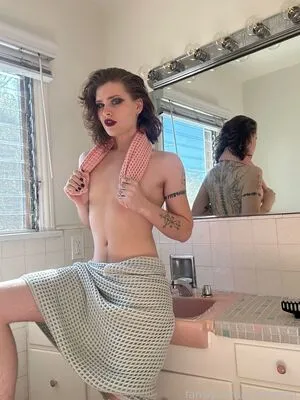Estreetcar OnlyFans Leaked Free Thumbnail Picture - #kSq9s9NMXN