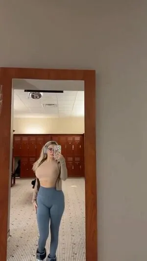 Esvittie OnlyFans Leaked Free Thumbnail Picture - #PUidxOEk9o