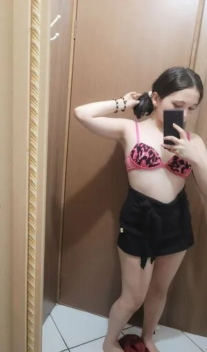 Eternallyaliceee OnlyFans Leaked Free Thumbnail Picture - #6B2IVbzG7m