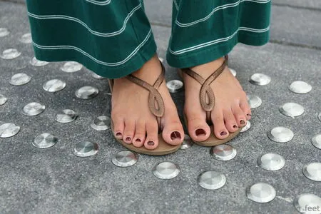 Eurasian Feet OnlyFans Leaked Free Thumbnail Picture - #osYilkOPON