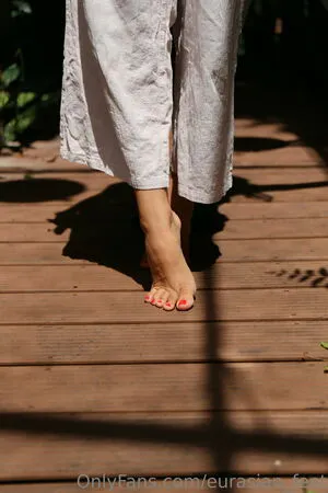 Eurasian Feet OnlyFans Leaked Free Thumbnail Picture - #vstreISJYn