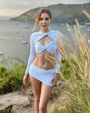 Eva Amur Pretty Kitty Eva OnlyFans Leaked Free Thumbnail Picture - #aiKJkf3CNe