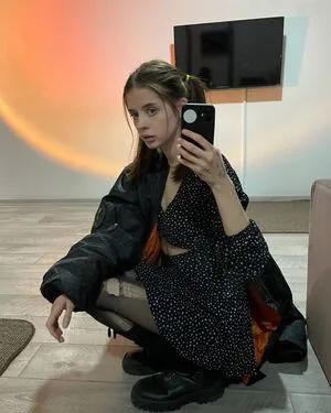 Eva Angel Thumbnail Picture