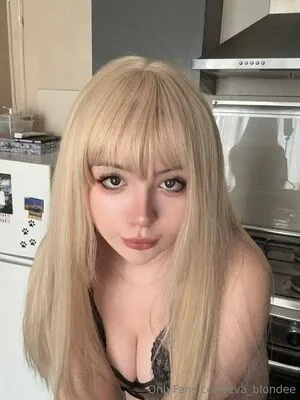 Eva Blondee OnlyFans Leaked Free Thumbnail Picture - #Hr0e33PGnw