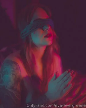 Eva Evergreene OnlyFans Leaked Free Thumbnail Picture - #UAOQQ4bljl