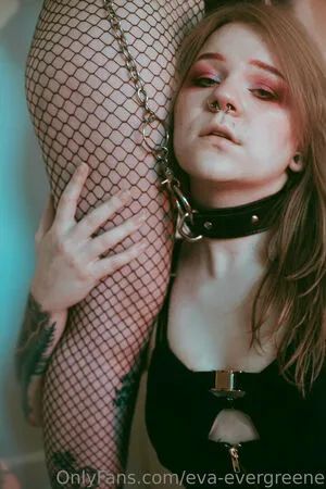 Eva Evergreene OnlyFans Leaked Free Thumbnail Picture - #vfLM1Kyh52