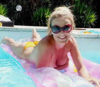 Eva Henger OnlyFans Leaked Free Thumbnail Picture - #4FbSDB2naE