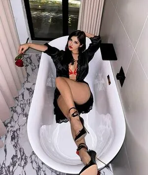 Eva Jjn Evaaababeee Eva Licious OnlyFans Leaked Free Thumbnail Picture - #dyP79I9Pt2