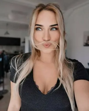 Eva Mikulski OnlyFans Leaked Free Thumbnail Picture - #2CbJ8sCsDB