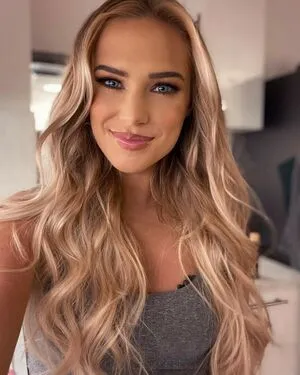 Eva Mikulski OnlyFans Leaked Free Thumbnail Picture - #45h2Q7kfYY