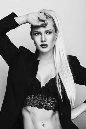 Eva Mikulski OnlyFans Leaked Free Thumbnail Picture - #Jim88bvkik