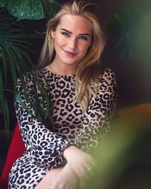 Eva Mikulski OnlyFans Leaked Free Thumbnail Picture - #bShEpsWdgM