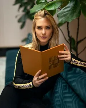 Eva Mikulski OnlyFans Leaked Free Thumbnail Picture - #bvAzUbRUwl